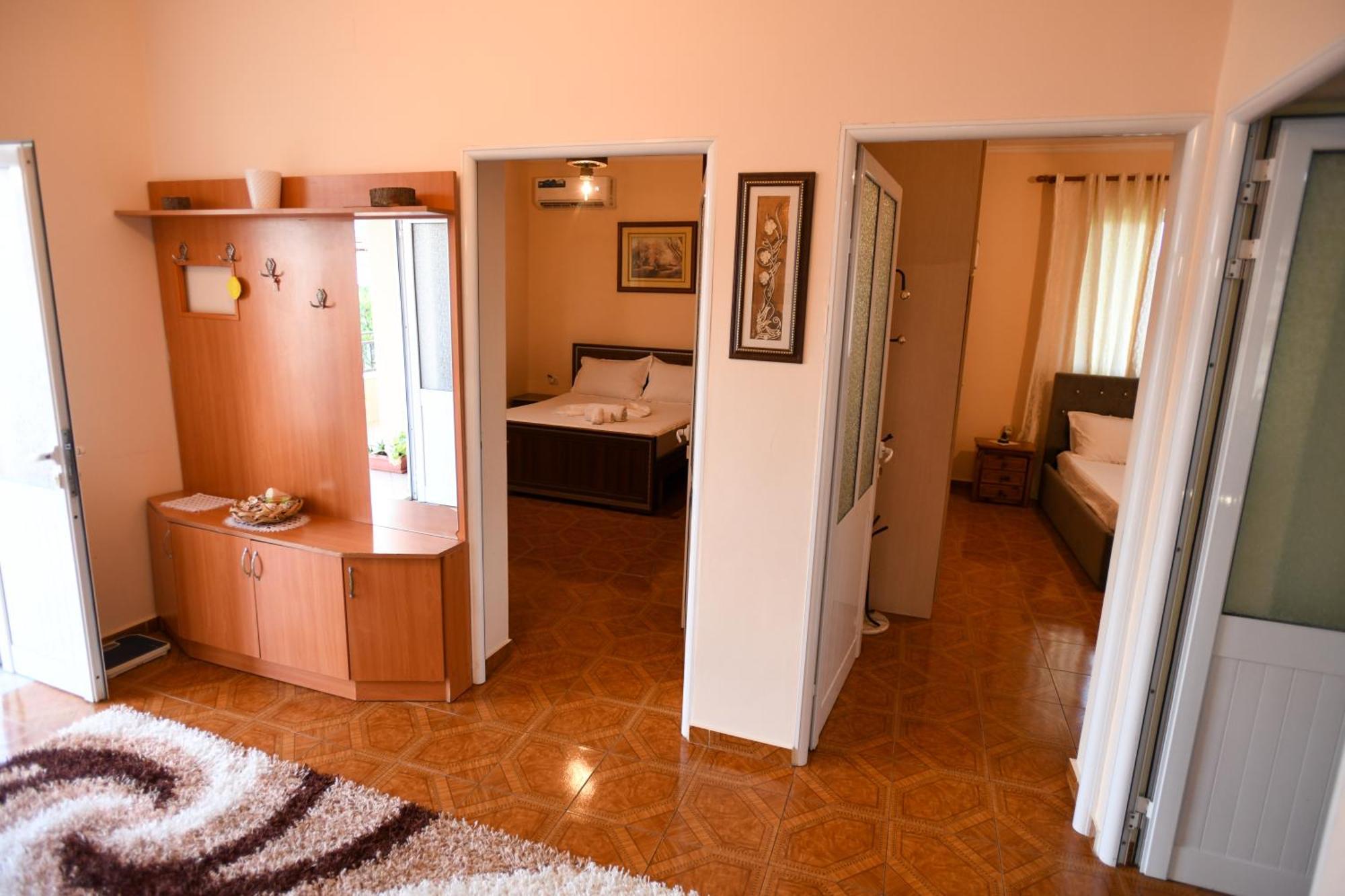 Apartment Darlin Берат Екстер'єр фото